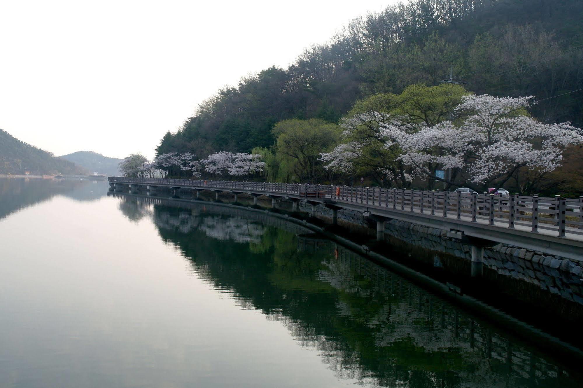 Hotel Geumosan Gumi Exterior photo