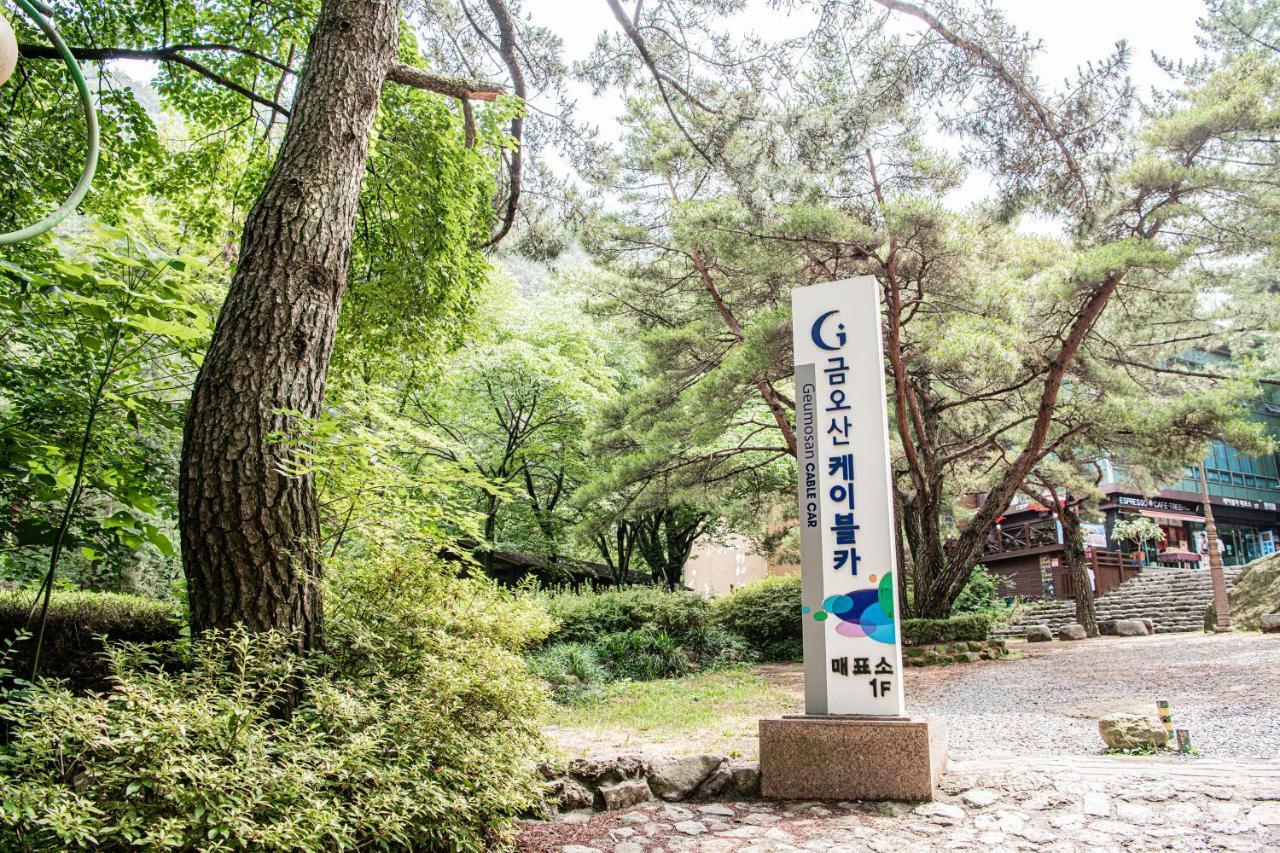 Hotel Geumosan Gumi Exterior photo